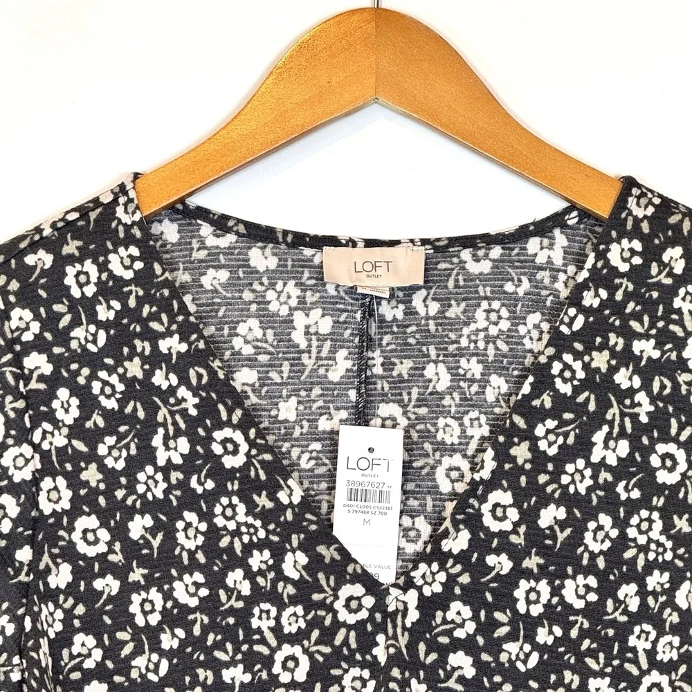 LOFT Outlet‎ Blouse Women Medium Black Floral Peplum Smocked Cottagecore NWT